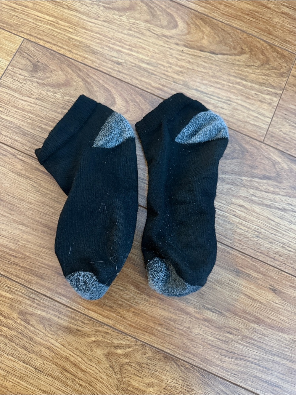 Men's Low-Cut Black Ankle Socks with Gray Heel & Toe Well Worn